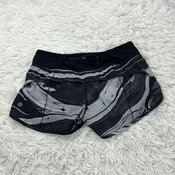 Lululemon Speed Short Marbled Mix Speed Short White Black / Black - Picture 4 of 5